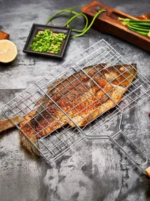 Large Capacity Stainless Steel Barbecue Tongs, Portable Outdoor Stainless Steel Barbecue Tongs With Wooden Handle, Flip Rotatable Barbecue Rack, Rectangular Mesh Design, Ideal For Grilling Fish, Wings, Legs, Steak, Shrimp And Vegetables