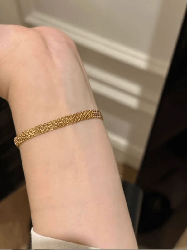 Retro, minimalistisches Nischen Design Armband mit Satinband