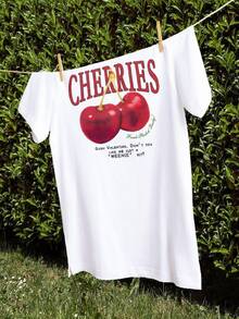 女式夏季白色樱桃和口号图案圆领短袖 T 恤，休闲宽松百搭假日风格上衣，时尚夏季服装适合日常假日穿着