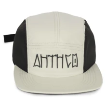 Boné Five Panel Clean Versátil Estiloso Aba Reta Ajuste Em Fitão Strapback