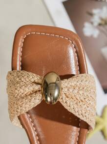 Women's Bow Metal Decor Straw Flat Sandals, Comfortable Minimalist Design For Vacation, Beach, Daily Wear In Summer, Yellow Woven Open Toe Slippers (Run Large)