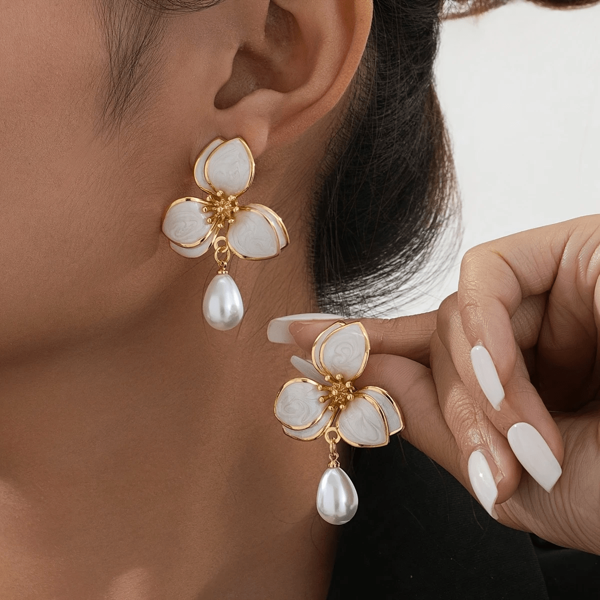 1 Par de Brincos Pendentes da Moda com Pingente Floral Doce, Adequado para Datas e Férias