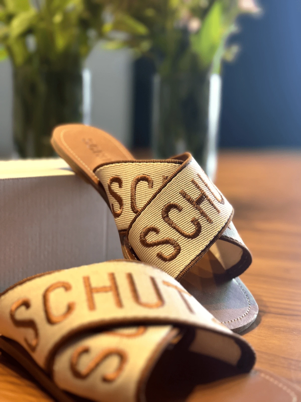 Women Flat Sandals - 關閉/焦糖色 - 查看 1