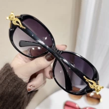 1pc Women Circular Fox Head Decor Fashion Fashion Glasses, Suitable For Travel