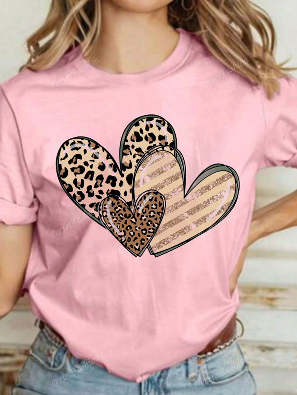 Playera de mujer cuello redondo impresion de corazones mangas cortas
