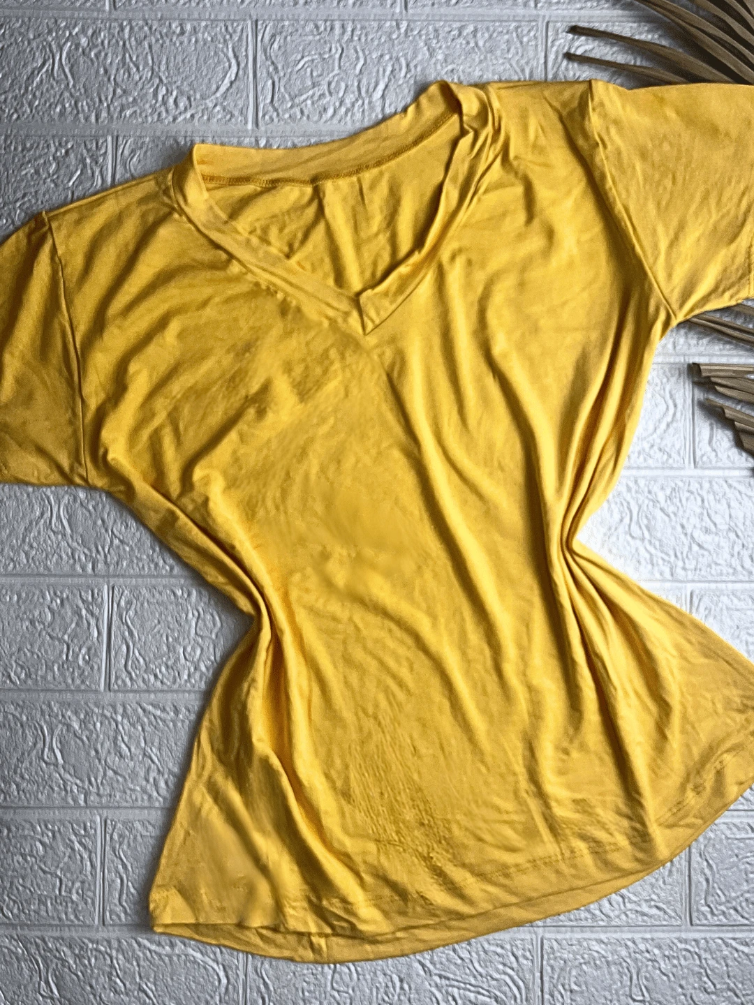 Women's V-Neck T-Shirt Plain Knit Various Colors - 芥末黃 - 查看 1