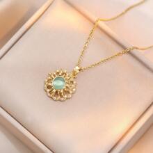 Collier Soleil Raiponce, accessoire de mariage à la mode plaqué or, pendentif Soleil opale, ras du cou Raiponce, cadeau pour femmes et filles. Collier Soleil mythique en acier inoxydable, simple et luxueux, à la mode et décontracté, style rétro, idéal pour les rassemblements, les fêtes, les vacances et autres activités. À porter (sac en plastique).