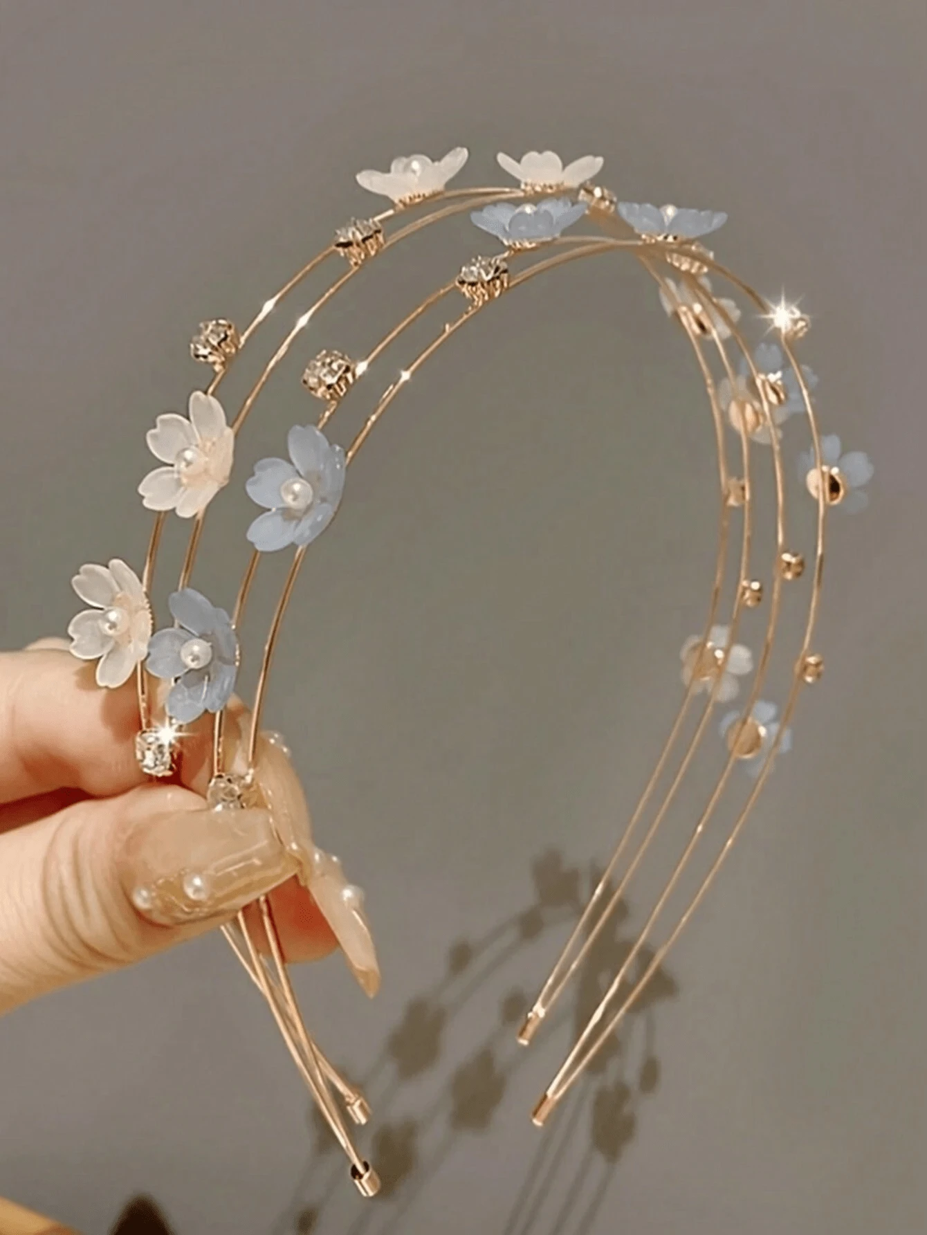 1 件双层合金细发带，配仿珍珠帽子花饰，甜美发饰，女孩头饰 - 彩色 - 查看 1