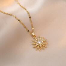 Collier Soleil Raiponce, accessoire de mariage à la mode plaqué or, pendentif Soleil opale, ras du cou Raiponce, cadeau pour femmes et filles. Collier Soleil mythique en acier inoxydable, simple et luxueux, à la mode et décontracté, style rétro, idéal pour les rassemblements, les fêtes, les vacances et autres activités. À porter (sac en plastique).