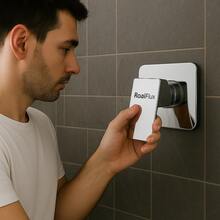 Llave mezcladora monomando para regadera de acero inoxidable cromado resistente cuadrada estilo moderno color plateado ideal para baño elegante y fácil instalación