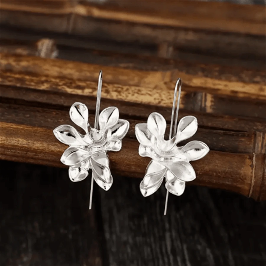 1 Pair Vintage Palace Style Floral Print Earrings, Elegant & Personalized Wear, Fashion Party Earrings For Women - Antique Silver - View 1