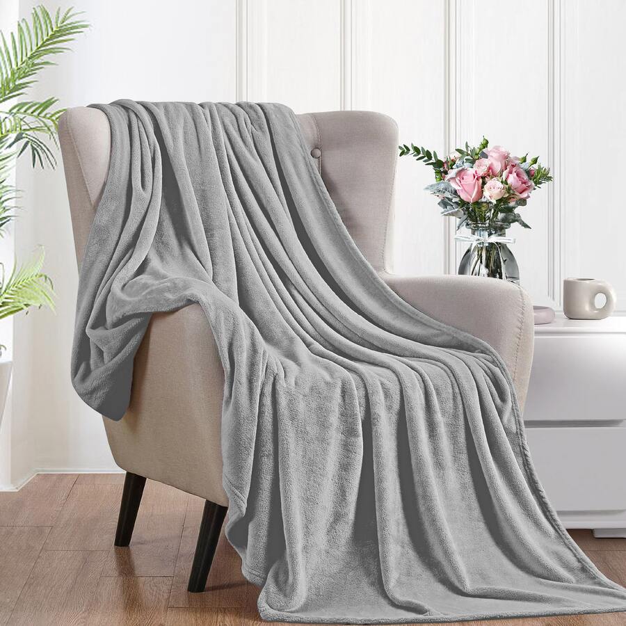 Soft Blanket, Throw, Or Quilt For A Double Or Single Bed Made Of Fleece Or Flannel – Lightweight, Warm, Cozy, And Comfortable, Perfect For All Seasons. Ideal For The Sofa, Bed, Picnics, Travel, Camping, And Everyday Use. Brings Warmth To The Living Room And Bedroom. A Great Gift Idea For Mom, Friends, And Home Decor Lovers. Available In A Variety Of Colors And Sizes To Suit Every Need. - Xám nhạt - Xem 1
