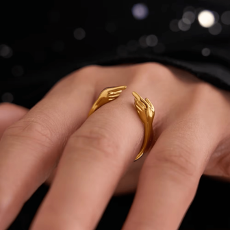 Aritio 1pc Vintage 18K Gold Plated Stainless Steel Hand Gesture Ring, Suitable For Women For Everyday Wear And Weddings, Gift