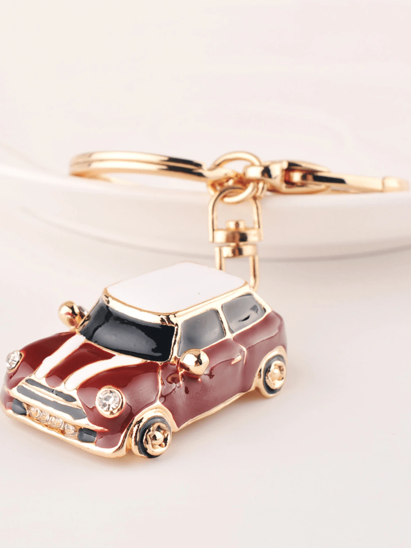 1pc Fashion Mini Car Key Chain, Delicate Small Gift Keychain School Car Accessories Cute Goth Y2k Bag Accessories Lanyards With Id Holder Car Accessories Bag Charms Christmas - Dark Red - View 1
