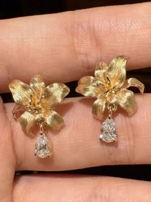 Pendientes de botón con colgante de gota de agua de lirio de oro de la antigua Fara Seda, nuevos pendientes de lujo ligero chinos de moda para esposa y novia