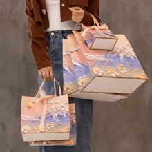 2 pezzi/4 pezzi Borse regalo in carta con pittura ad olio 3D e nastro, borse regalo portatili in carta con corda, stile crema con montagna e petali, borse regalo per compleanni, matrimoni e feste, in varie misure.
