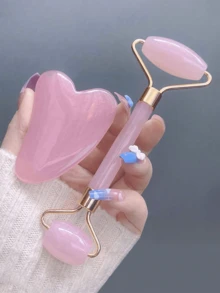 2件套面部刮痧按摩工具套装：1个双头按摩滚轮，1个心形刮痧板，面部按摩可消除浮肿，舒缓提拉肌肤，令肌肤焕发光彩。适用于美容、护肤、水疗、自我护理、护肤工具、面部护理、美容师用品、按摩、面部按摩工具、面部滚轮。 - 彩色 - 查看 1