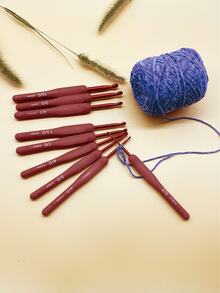 1pc Ergonomic Soft Grip Aluminum Crochet Hook, 2.0mm/2.5mm/3.0mm/3.5mm/4.0mm/4.5mm/5.0mm/5.5mm/6.0mm, Suitable For Beginners And Experienced Crocheters, All Seasons - Red - View 3