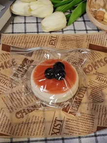 Realistic Cake Squeeze Toy, Pressure Relief Toy, Best Choice For Adults To Relieve Anxiety, High Toughness And Viscosity Anti-Drop Stress Relief Toy, Strawberry/Blueberry Souffle Cream Explosion Realistic Cake Dough Texture, Perfect Gift For Birthday, Christmas, Party, Easter/Back To School Season - Multicolor - View 11