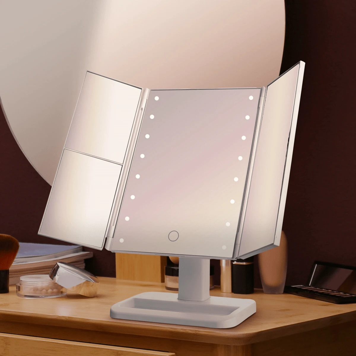 Espejo Plegable de 4 Paneles con 16 Luces LED y Aumento Triple (1x/2x/3x) – Rotación 180° para Maquillaje en Casa, Viajes, Tocador de Dormitorio y Estaciones de Salón