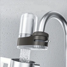 Wasserhahn-Wasserreiniger, Aktivkohle-Wasserhahn-Wasserreiniger entfernt Chlor, Wasserflecken, Schwermetalle und Gerüche, geeignet für Küchen und Badezimmer Zuhause, kann zur Reinigung zerlegt werden, inklusive mehrerer Adaptergrößen