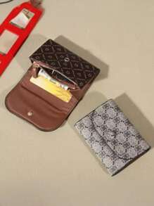 1PC Classic Heart Pattern Women's Short Clutch Wallet, Coin Purse, Zipper Pockets, Button Closure, PU Leather Retro Credit Card Case Bag For Daily Use, Travel, Women's Fashion Accessories