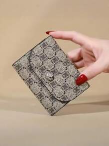 1PC Classic Heart Pattern Women's Short Clutch Wallet, Coin Purse, Zipper Pockets, Button Closure, PU Leather Retro Credit Card Case Bag For Daily Use, Travel, Women's Fashion Accessories