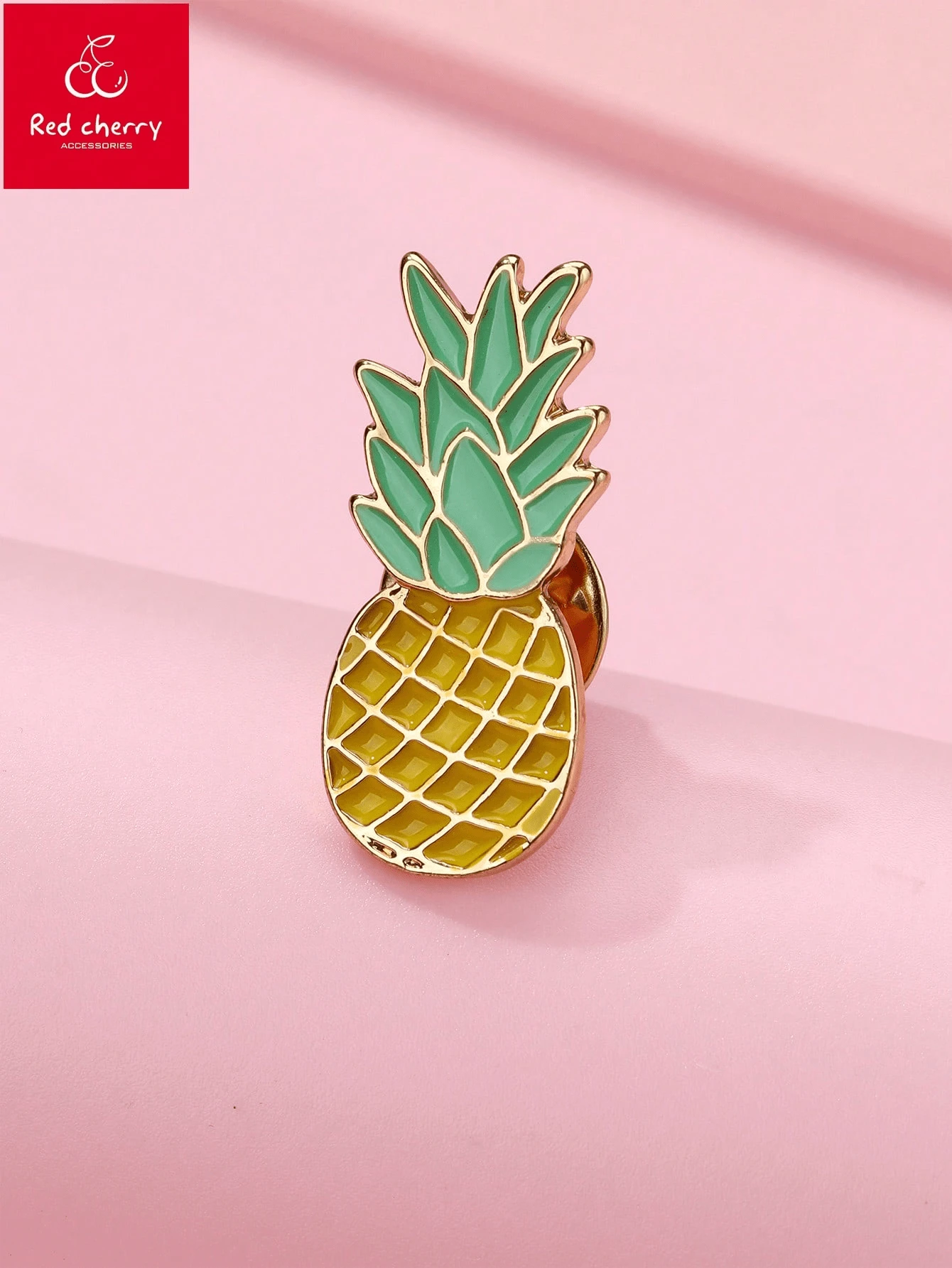 1 件儿童锌合金菠萝形徽章，生动的菠萝设计搭配金色边缘装饰，活泼可爱，适合儿童日常装饰和佩戴