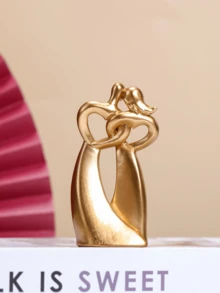 1pc Heart-Shaped Resin Crafts, 4 Colors Available, Suitable For Home, Living Room, Foyer, Desk, Holiday Parties, Wedding, Halloween, Christmas, Indoor/Outdoor Decorative Crafts, Best Gift