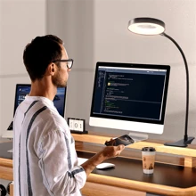 1 pièce Lampe de bureau loupe x5, lumière de lecture LED à 3 couleurs réglables, alimentation USB, design flexible de cou de cygne à 360°, convient pour la lecture, le bureau, la sculpture manuelle et autres loupes, lampes de bureau, lumières de travail en broderie et de beauté, lampe de chevet à clip avec protection des yeux