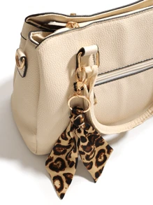 1pc Bohemian Leopard Print Keychain Bag Charm – All-Season Fashion Accessory