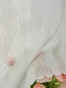 1入組鏡面網紗窗簾，使用勾鈎和環狀貼布簡易自粘安裝，無需鑽孔