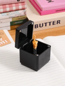 Middle Finger Surprise Gift Box, Middle Finger Box, Perfect Prank Hand Pop-Up Gift, With Box For Adults, Novelty Prank Middle Finger Hand Statue Christmas Novelty Funny Gift, Gift Box, Gem, Engagement Ring Box, Print Hand, Middle Finger, Double Prank, Surprise, Joy, Prank, Funny Gift, Add Atmosphere, To Your Mother, Father, Wife, Girlfriend, Boyfriend, Husband Or Friend's Birthday, Party Or Casual Gathering With This Charming Quirky Box.