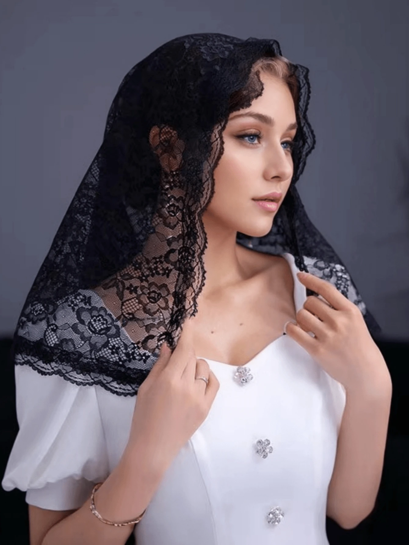 1pc Women Short Solid See-Through Lace Trim Headscarf, Church/Wedding/Party Veil