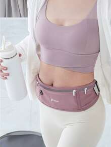 1 件男女通用运动腰包，可携带手机跑步、户外徒步、健身和夜跑。贴身腰包的反光条设计，适合夜跑