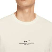 Nike 男子 運動T卹 戶外訓練 透氣耐磨 短袖針織衫 IH8662-133 - 白色 - 查看 3