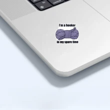 Sono un adesivo divertente e bizzarro per il tempo libero, decalcomania in vinile per agende, diari e laptop, design carino e consapevole per meditazione, appassionati di benessere e amanti dei libri, artistico, affermazione positiva