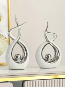 A Premium Luxurious Decorative Flame-Shaped Figurine, Suitable For Placing On TV Cabinets, Bar Cabinets, Or Bedside Tables As Decor Or As A Christmas/Anniversary Gift For Friends And Family