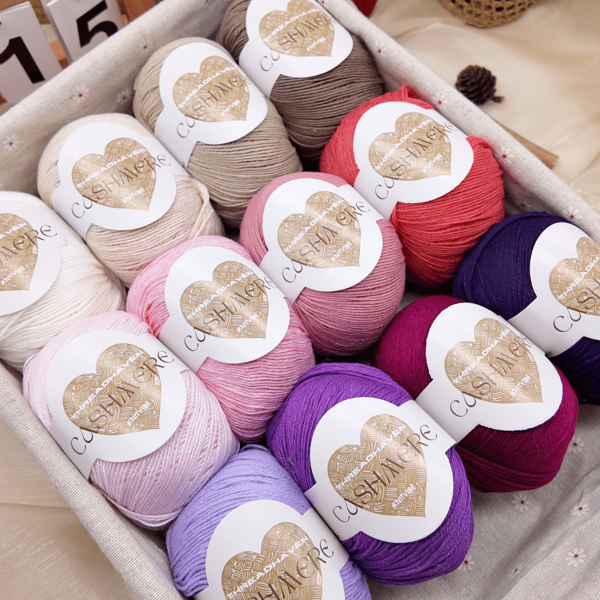 paquete de 6 hilos de cachemir lujosos para tejer y ganchillo - Suave, cálido, mezcla de 95% cachemir y 5% acrílico para suéteres, pantalones, guantes, sombreros y manualidades DIY - 50g cada uno