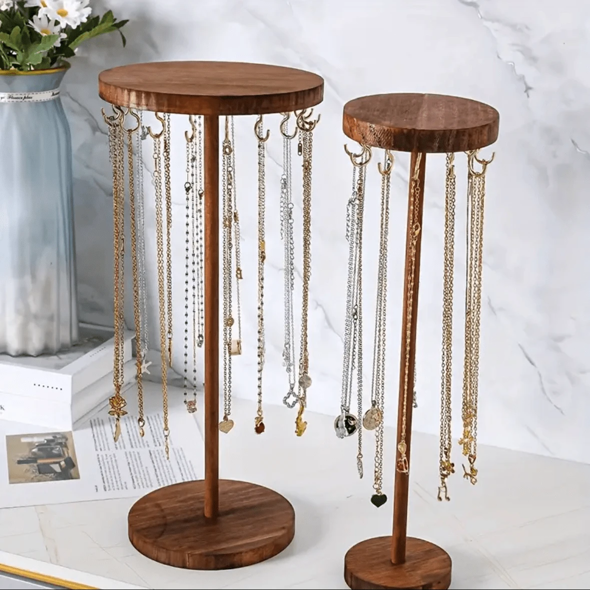 Soporte de madera natural de estilo simple con 18 agujeros para exhibir collares, colgantes, pulseras y joyería para escaparate de tienda de joyería - Multicolor - Ver 1