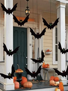 18 piezas/Decoraciones colgantes de murciélagos de Halloween, murciélagos negros grandes y realistas de 3D que parecen estar volando, decoraciones espeluznantes para el patio, interior y exterior, con regalo gratis de 10 metros de hilo de seda y agujas de enhebrar