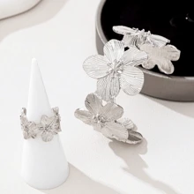 1 Set Ocean Vacation Aesthetic 3D Silver Flower Cuff Bracelet & Ring Boho Fashion Accessory For Daily, Party