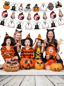 8 Piezas - Banderines, banderas y estandartes para exteriores en Halloween! Banderas de elementos de Halloween, las banderas vienen con cuerdas colgantes para una instalación fácil, los accesorios de decoración de la fiesta son resistentes al viento y duraderos para crear una atmósfera de terror, los patrones son realistas y el viento sopla para agregar una sensación de horror dinámica