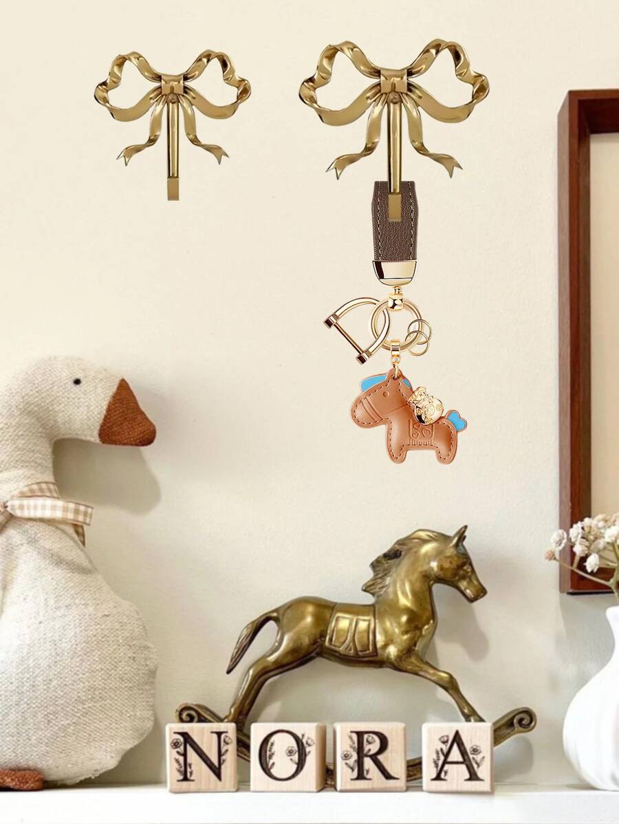 1/3 Stücke Metall Haken, exquisiter und kleiner Schmetterling Haken für Dekoration, kreativer Mantelhaken, goldener Wandhaken, niedliches Schmetterling Design ist bei Frauen beliebt, Halloween Dekoration, Feiertags Dekoration Haken, verwendet für leichten Luxus Wandbehang Retro Schleifen Haken Wohnzimmer Dekoration Eingang Tür Schlafzimmer Mantelhaken, Halloween/Weihnachts/Geburtstags Geschenk