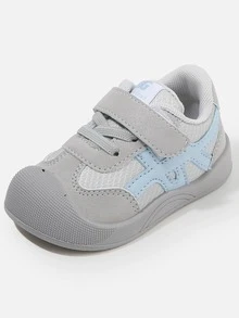 1 Pair Baby Shoes With Line Decoration, Leather Material With Anti-Slip Function, Collision-Proof Toe Design, Hook And Loop Strap, Flat Heel, Simple & Energetic Style, Suitable For Daily Outing, Walking And Playing - Grey - View 2