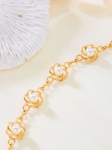 1 pieza Elegante y versátil cadena de cintura con flores de perlas falsas, diseño hueco retro, adecuado para todas las ocasiones, vacaciones en la playa, fiestas y uso diario, regalo perfecto (cantidad aleatoria de perlas falsas)