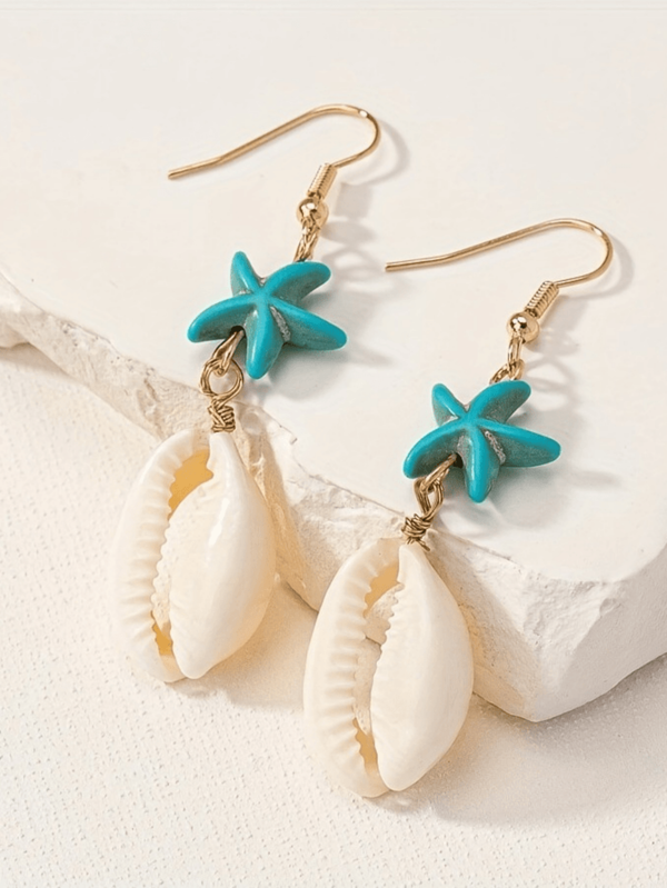 1 paire de boucles d'oreilles avec pendentif étoile de mer et coquillage, simples et à la mode dans un style plage. Convient pour un port quotidien, les vacances et en tant que cadeau pour les femmes