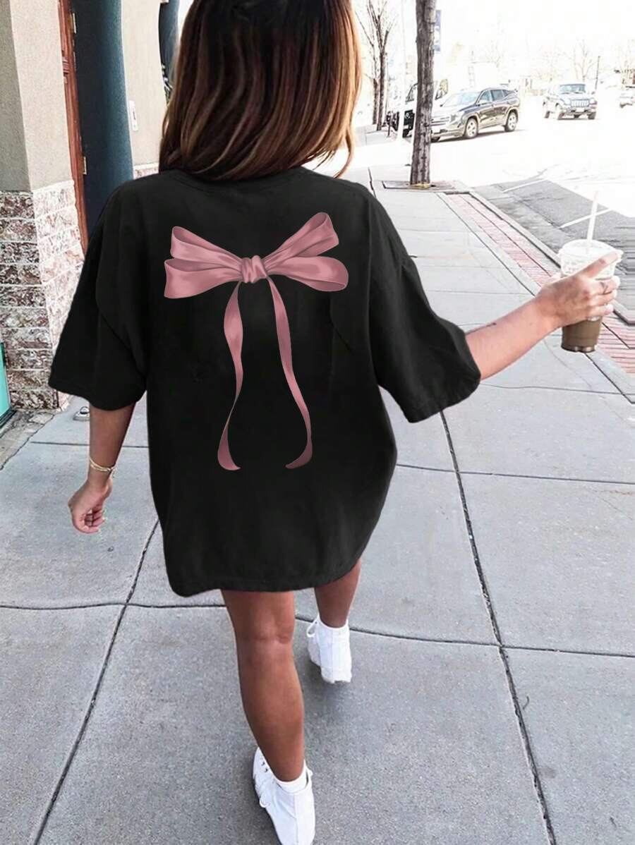 背面大蝴蝶结印花 T 恤，简约夏季时尚图案女式短袖。