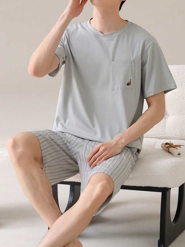 AICJ 2pcs Men's Casual Solid Color Loose Simple Wear-Out Round Neck Short Sleeve Plaid Shorts Pajama Set, Spring/Summer