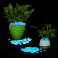 500 PIEZAS - Piedras pequeñas fosforescentes, accesorios de jardín luminosos, decoración para paisajismo en microentornos, pecera, exteriores, patios, césped y senderos. Piedras decorativas fosforescentes para macetas, plantas y decoración de acuarios (aproximadamente 1 cm)